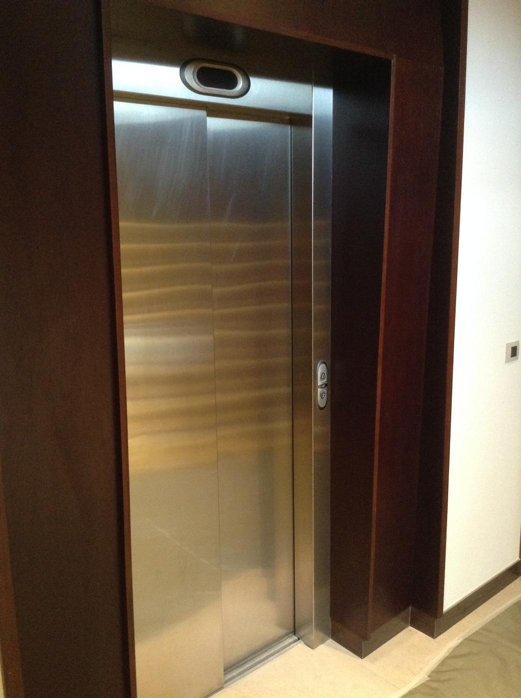 Oblaganje zidova i ulaza yuit 08